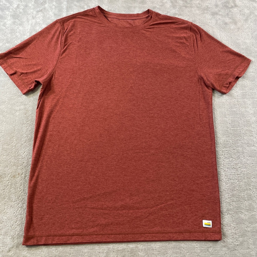 Vuori T Shirt Mens Medium Rust Orange Performance Crew Neck Short Sleeve V126
